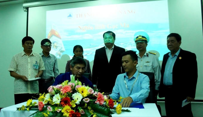 Anh Vũ Xuân Khoa ký nhận căn hộ chung cư