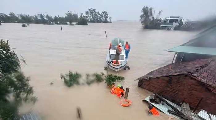 UBND tỉnh Đắk Lắk công bố tình huống khẩn cấp tại 40 xã phường trên địa bàn tỉnh.