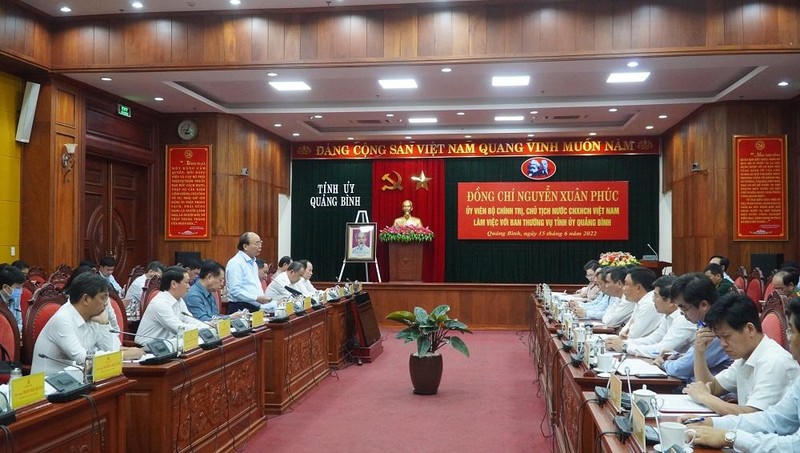 Toàn cảnh buổi làm việc.