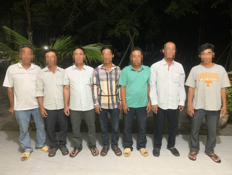 Các đối tượng Hòa, Bel, Trậm, Thuận, Bước, Tài, Giang (từ trái qua)