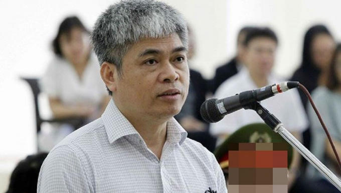 Nguyễn Xuân Sơn.