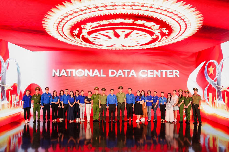 Những cán bộ trong ngành Tài chính đã làm nên thành quả vững chắc cho nền tài chính Quốc gia tự hào được là một phần của ngành.