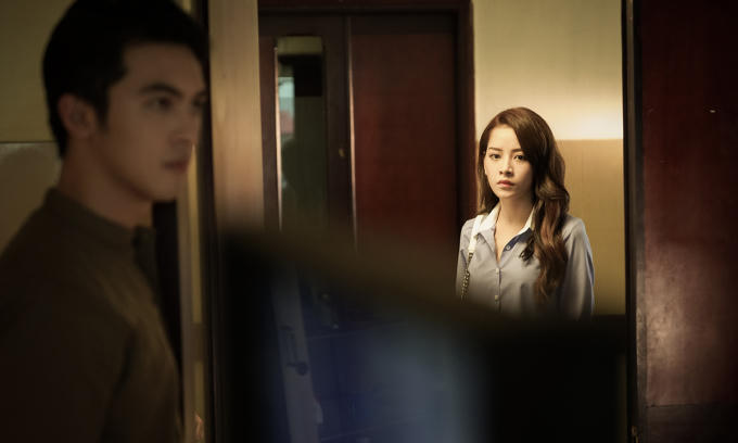 Chi Pu hát mộc lay động trên nền guitar