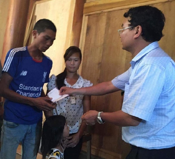 Hai hộ gia đình được đánh giá chịu thiệt hại nặng nề nhất của đợt lũ cuốn, sạt lở vừa qua là hộ anh Bòn Hữu Thành (thôn Nà Đoong) và hộ anh Triệu Kim Sinh (thôn Nậm Van, cùng trú tại xã Nậm Xây).