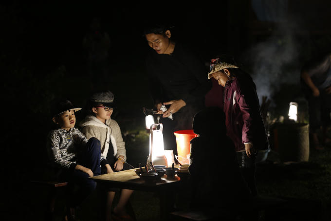 Nhà bố con Bào Ngư được lựa chọn là nơi sinh hoạt chung của cả nhóm.