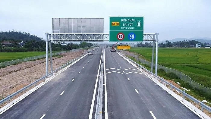 Bộ GTVT ban hành Thông tư quy định về các trường hợp bị tạm dừng thu phí BOT đường bộ.