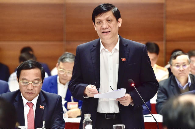 Bộ trưởng Bộ Y tế Nguyễn Thanh Long cho biết trong quý 1 dự kiến sẽ có những liều vắc xin đầu tiên tiêm cho người dân. (Ảnh: Quốc Chính)