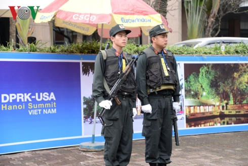 Lực lượng an ninh làm nhiệm vụ ở một địa điểm có liên quan đến Hội nghị Thượng đỉnh Mỹ - Triều Tiên lần 2.