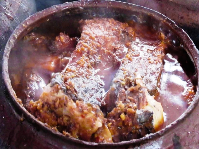 Với giá thành đắt như vậy, nhưng chưa năm nào làng Vũ Đại "ế" cá kho.