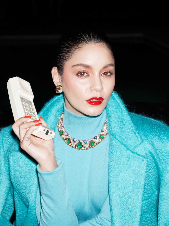 Vanessa Hudgens mặc xuyên thấu 'có như không' gây sốc - ảnh 4