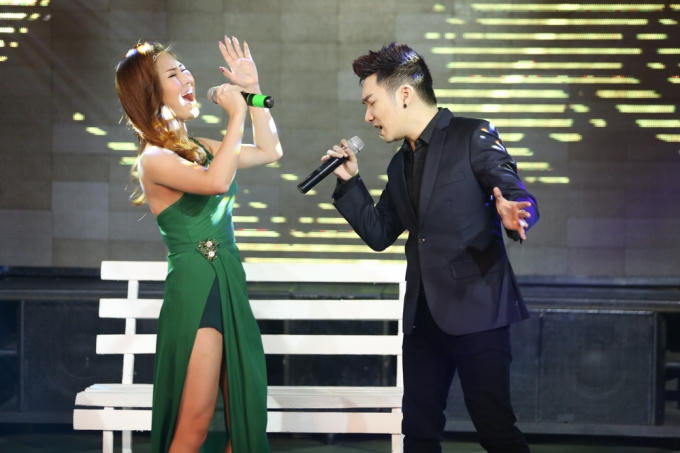 Ca sĩ Quang Hà và Hương Tràm say đắm trong "Dòng thư cuối"