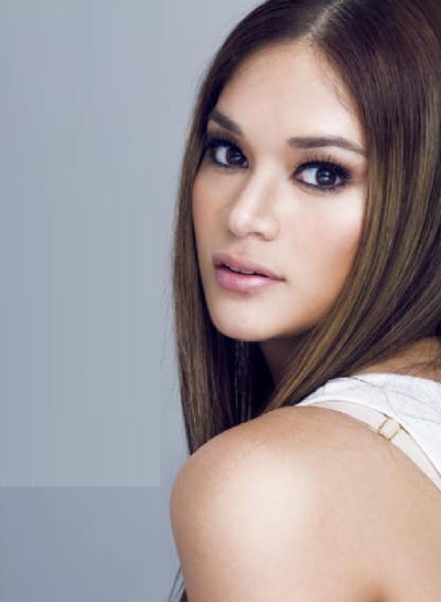 Chi&ecirc;m ngưỡng vẻ đẹp n&oacute;ng bỏng của Hoa hậu Ho&agrave;n vũ 2015