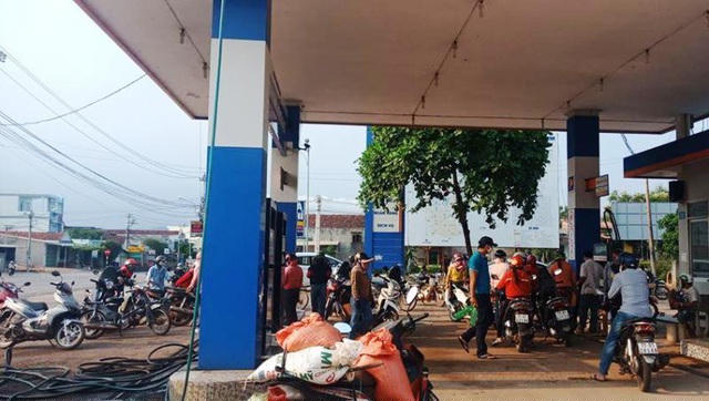 Trước đó, nghe tin đồn cây xăng