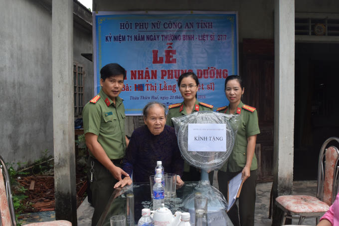 Hội PN Công an tỉnh nhận phụng dưỡng Mẹ VNAH.