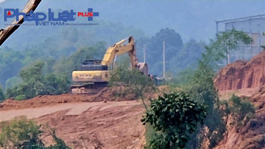 Khu đất đang được khai thác có diện tích hàng nghìn m2.