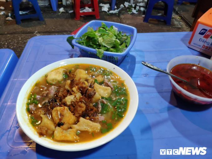 Dịch vụ ăn uống tại Hà Nội tăng giá mạnh.