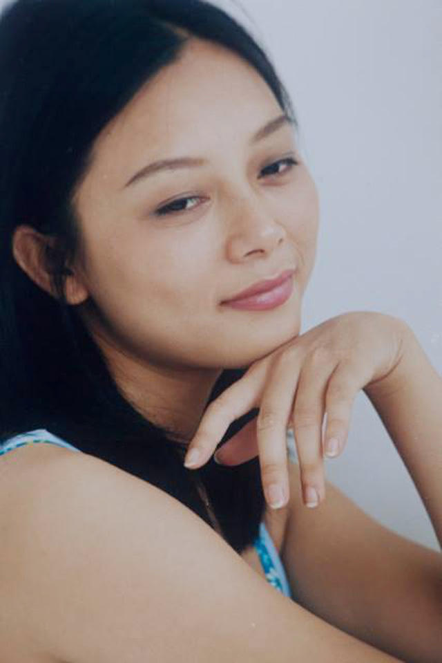 Cô sở hữu vẻ đẹp mang đậm chất Á đông.