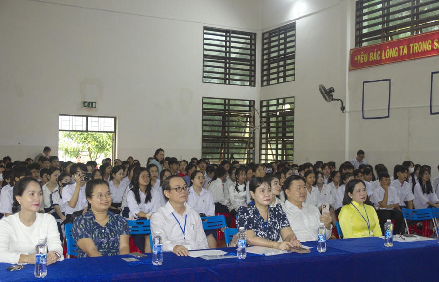 Đại biểu tham dự Hội thi.