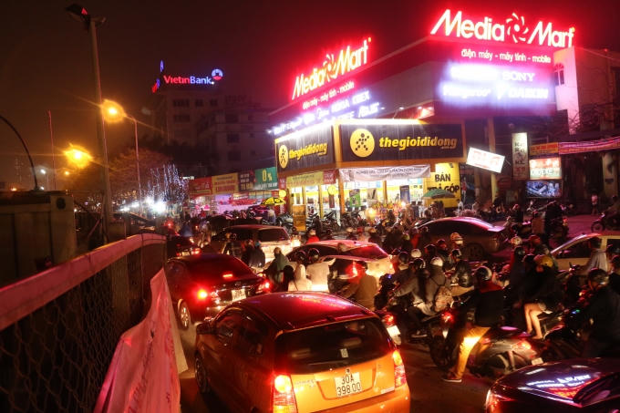 Tình trạng ùn tắc diễn ra hàng ngày, hàng giờ.