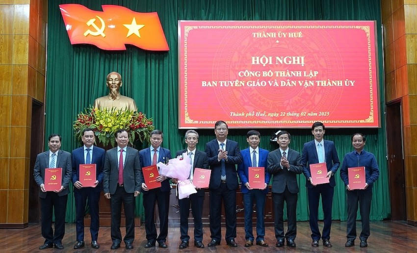 Công bố quyết định hợp nhất Ban Tuyên giáo và Dân vận Thành ủy và công tác nhân sự tại ban