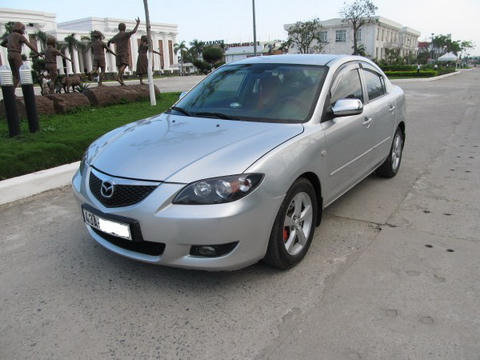 Mazda3 1.6AT 2004 là một trong những chiếc ô tô cũ được nhiều người yêu thích và tìm kiếm. Ảnh: Danhgiaxe