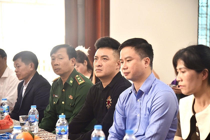 Các đại biểu tham dự buổi lễ (Ảnh: Thanh Tùng)