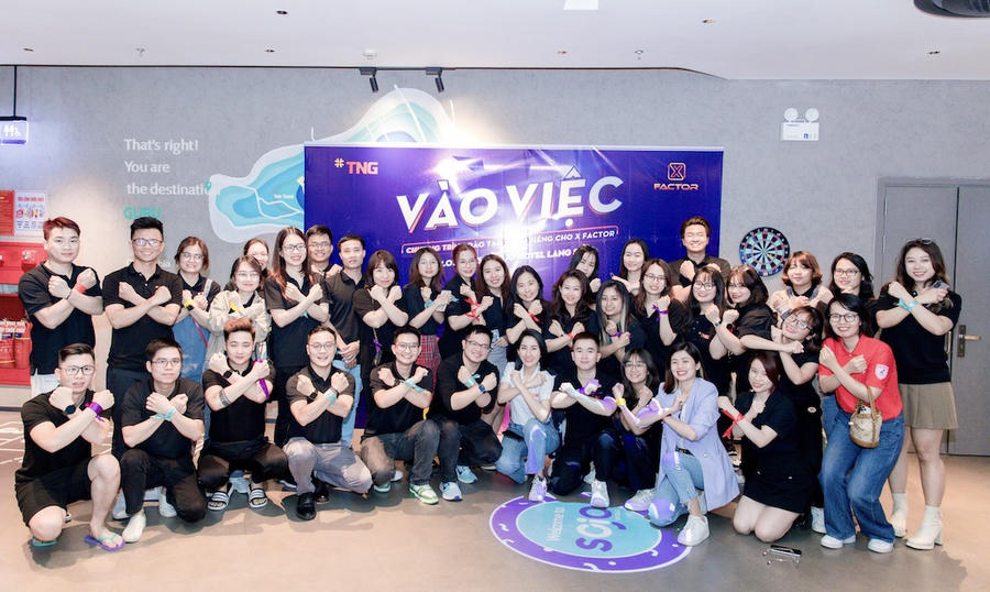 Các “đại sứ văn hóa” làm việc nhóm trong một buổi đào tạo kỹ năng triển khai hoạt động văn hóa (xem clip).