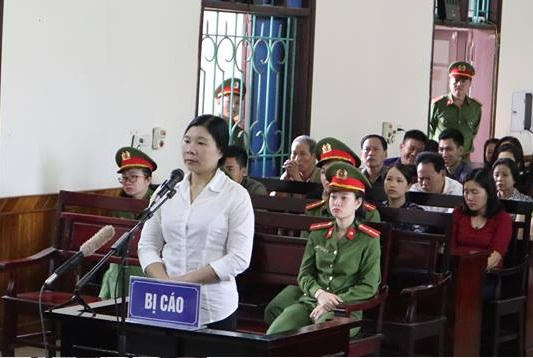 Bị cáo Trần Thị Xuân tại phiên tòa sáng ngày 12/4.