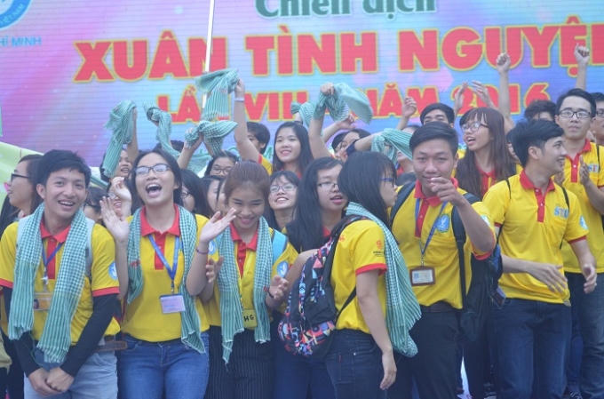 Những nụ cười luôn hé trên bờ môi của sinh viên tham gia Chiến dịch.