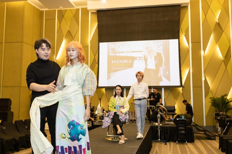 Thời trang tóc gắn liền với đời sống.