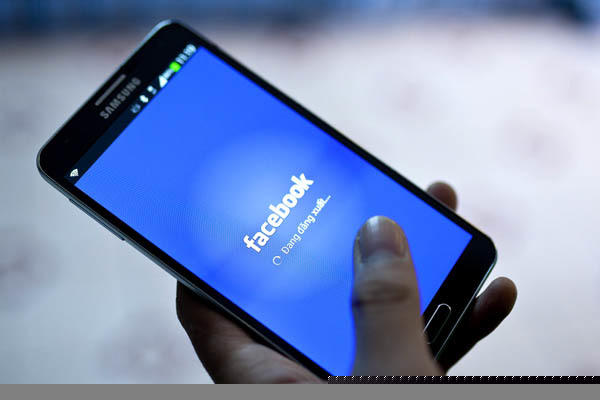 Tung tin giả trên Facebook bị xử phạt 10 - 20 triệu đồng.