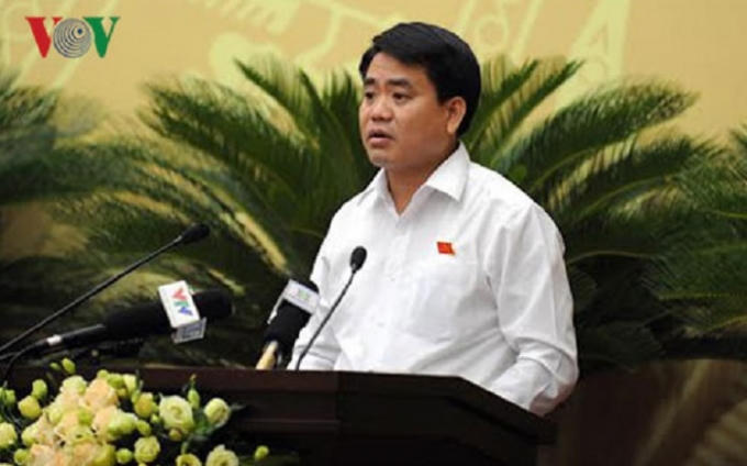 Chủ tịch UBND TP Nguyễn Đức Chung phát biểu tại nghị trường.