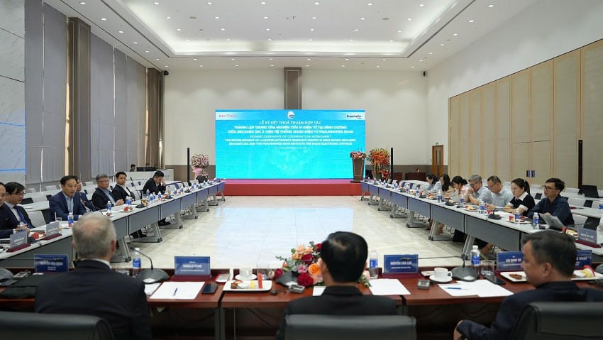 Toàn cảnh hội nghị.