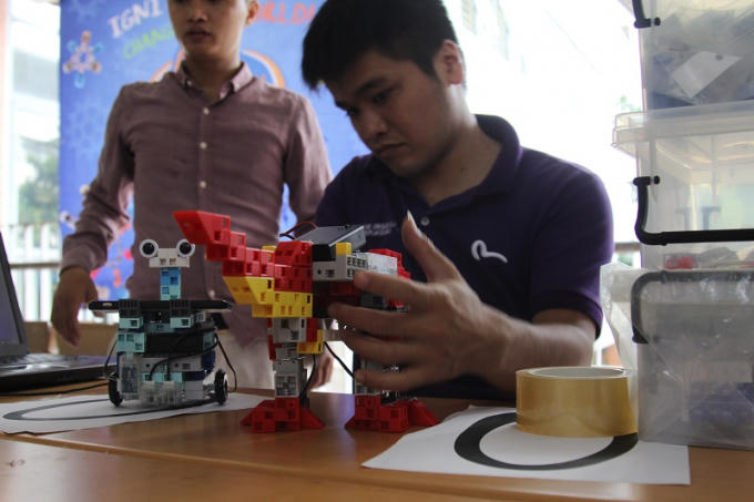 M&atilde;n nh&atilde;n với những sản phẩm c&ocirc;ng nghệ độc đ&aacute;o tại triển l&atilde;m &ldquo;Cơn lốc khoa học&rdquo;