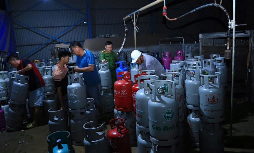 Công an Đồng Nai thành lập 3 tổ đồng loạt kiểm tra và phát hiện 3 cơ sở vi phạm.