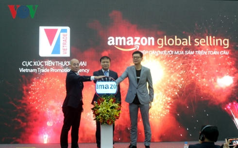 Việc sử dụng phương thức thương mại điện tử sẽ tăng lợi thế xuất khẩu hàng hóa cho doanh nghiệp.