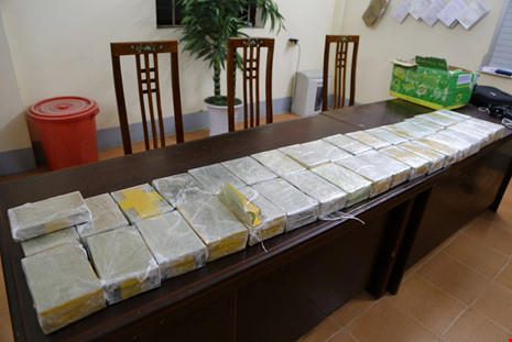 Cơ quan thu giữ 73 bánh ma túy.