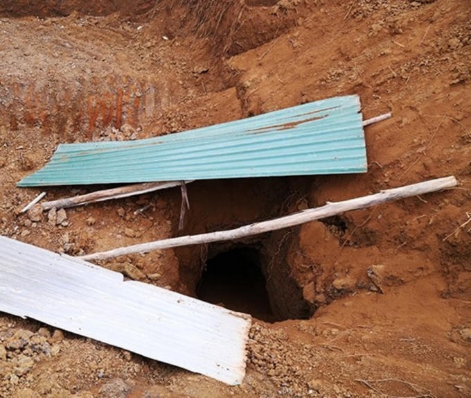 Cửa địa đạo vừa được phát hiện ở Cửa Tùng.