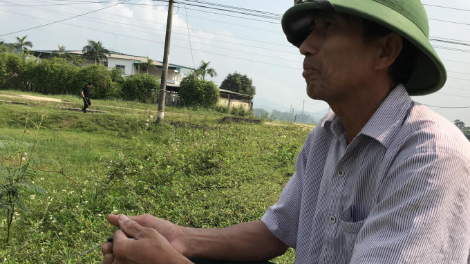 Người dân địa phương cũng rất lo lắng khi toàn bộ khu vực được "khoét" quá sâu.