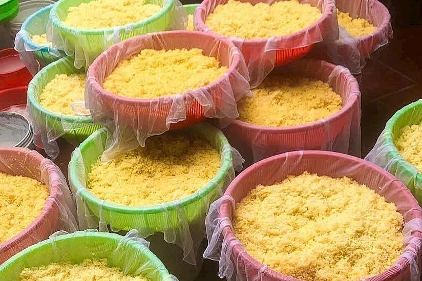 Mẻ xôi thơm ngon của làng Phú Thượng trở thành món ăn yêu thích của người dân Hà thành. (Nguồn: NVCC)