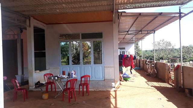 Nhiều người dân đến nhà bà Dược đòi tiền nhưng bất thành