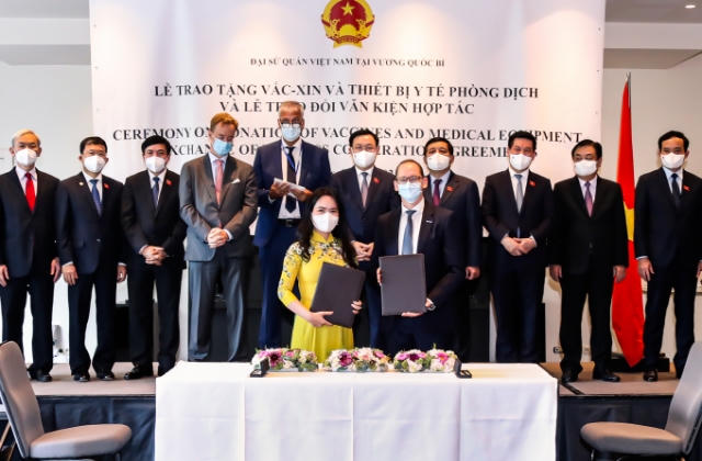 T&amp;amp;T Group và Ørsted hợp tác đầu tư 30 tỷ USD  phát triển điện gió ngoài khơi tại Việt Nam