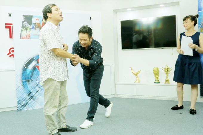 Bằng Kiều c&ugrave;ng đ&ocirc;i danh h&agrave;i V&acirc;n Dung Quang Thắng r&aacute;o riết tập luyện trước thềm live show