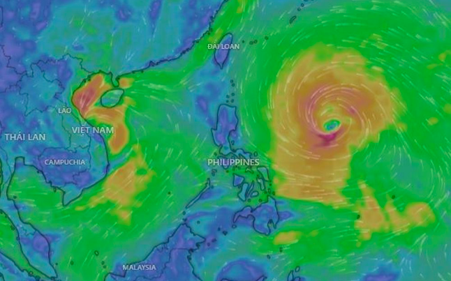 Bão Kong-rey, cơn bão mới nhất hình thành gần Biển Đông đang cách đảo Luzon (Philippines) khoảng 1.000 km về phía đông.