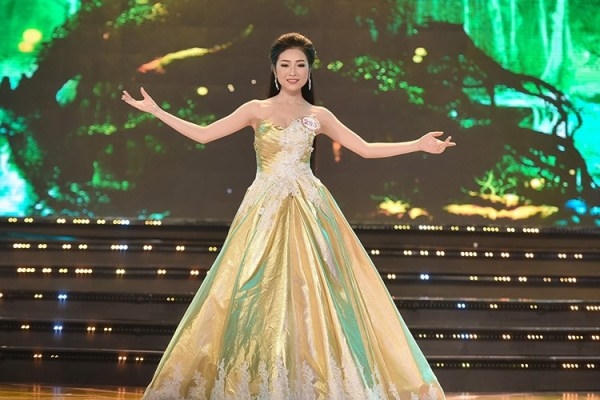 Cô hiện là sinh viên trường Cao đẳng Thương mại Đà Nẵng.
