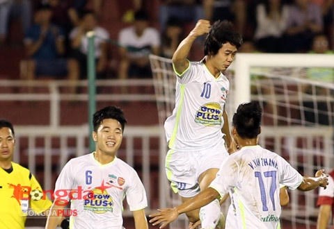 Công Phượng ăn mừng bàn thắng - Ảnh Bongdaplus