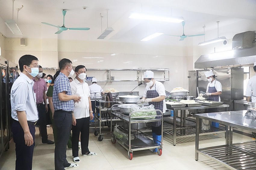 Hà Nội tăng cường kiểm tra an toàn thực phẩm.