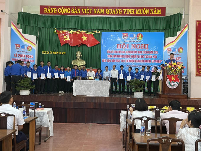 trao tang tuyen duong