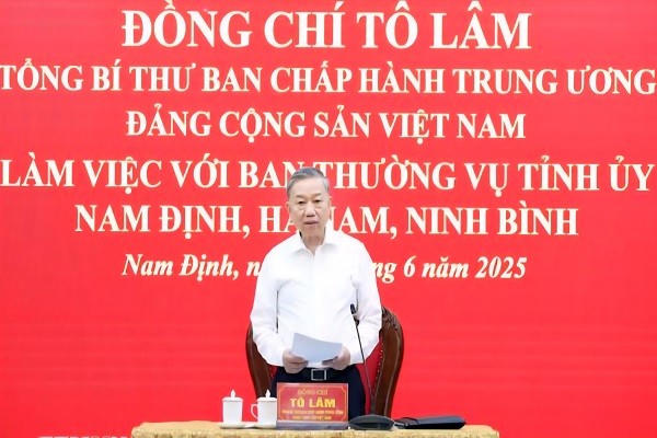 Tổng Bí thư Tô Lâm, tại buổi làm việc với Ban Thường vụ Tỉnh ủy 3 tỉnh Hà Nam, Nam Định và Ninh Bình trước ngày sáp nhập.