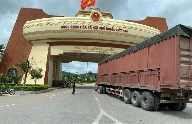 Tạo thuận lợi vận tải người, hàng hóa qua lại biên giới giữa các nước Tiểu vùng Mê Công mở rộng. (Ảnh minh họa: Báo Biên phòng).
